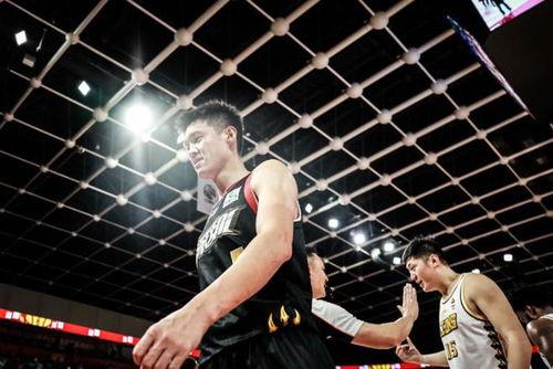 柯凡爆料周鹏离队视频,篮球名将告别赛场,未来何去何从? 第2张 柯凡爆料周鹏离队视频,篮球名将告别赛场,未来何去何从? 第2张