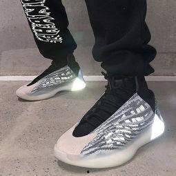 篮球鞋新款爆料视频大全,盘点最新视频大全亮点解析 第1张 篮球鞋新款爆料视频大全,盘点最新视频大全亮点解析 第1张